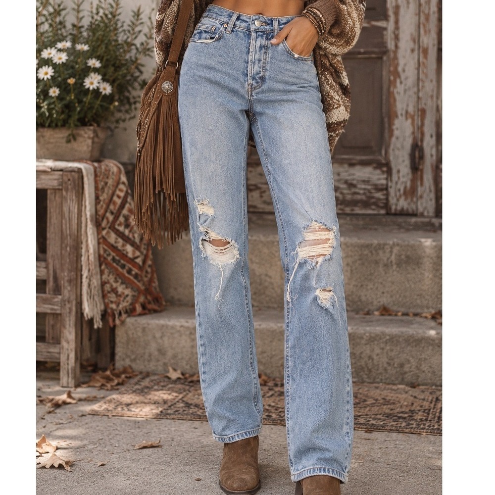Wild Fable Super High Rise Straight Leg Distressed Jeans Light Wash Blue Size 0